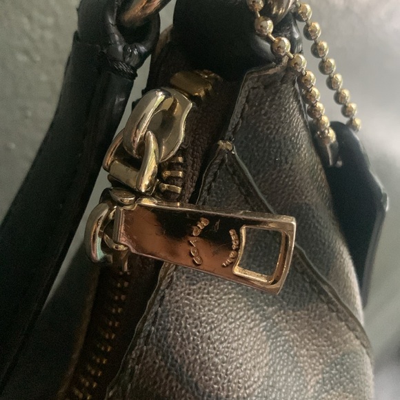 Coach - Picture 7 of 12